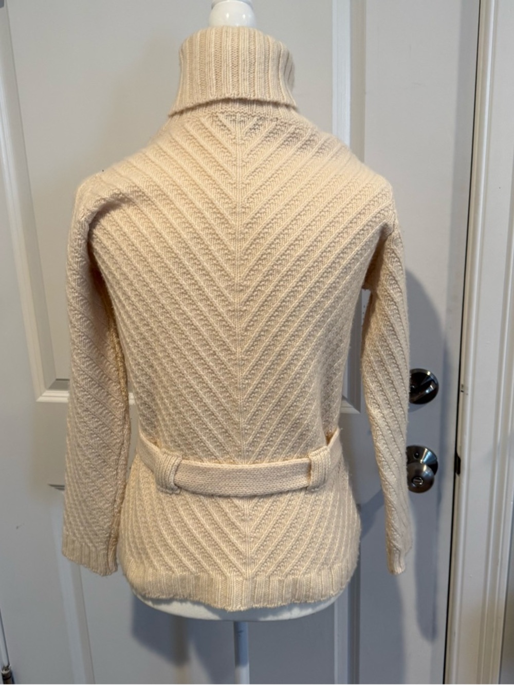 Irish Fisherman Knit Turtleneck Sweater - Cream - Picture 10 of 11